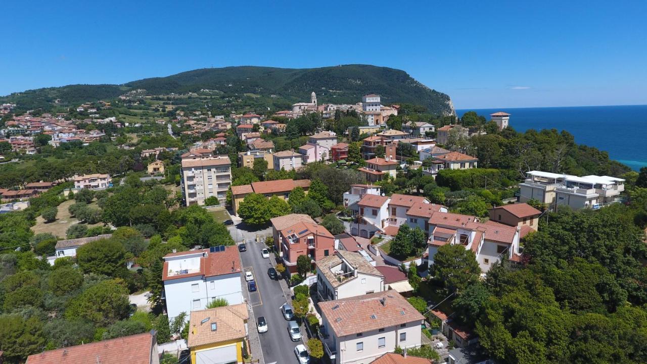 Amare Sirolo Bed and Breakfast Εξωτερικό φωτογραφία